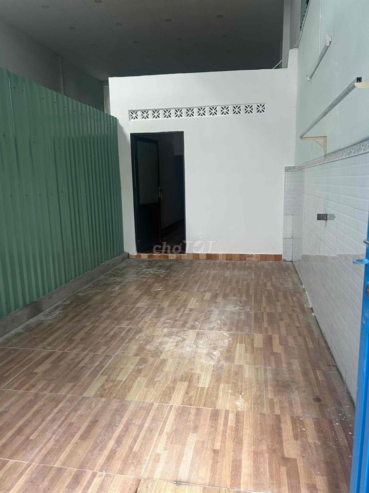 Cho thuê phòng trọ 3x15 mặt tiền hẻm (sân 7m, nhà 8m)