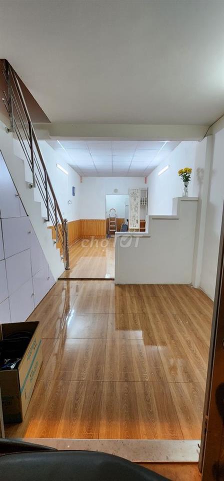 Cho thuê nhà riêng tại Ngõ 199 Lò Đúc, 8 triệu VND, 70m2,  chính chủ