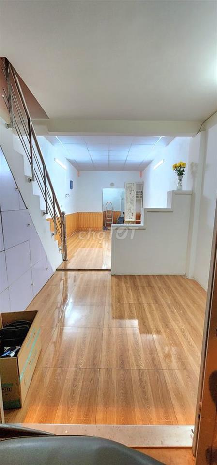 Cho thuê nhà riêng tại Ngõ 199 Lò Đúc, 8 triệu VND, 70m2,  chính chủ