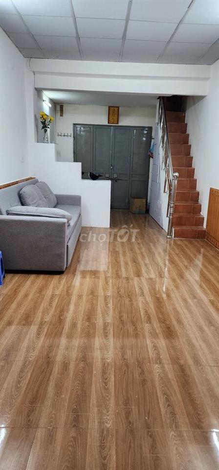 Cho thuê nhà riêng tại Ngõ 199 Lò Đúc, 8 triệu VND, 70m2,  chính chủ