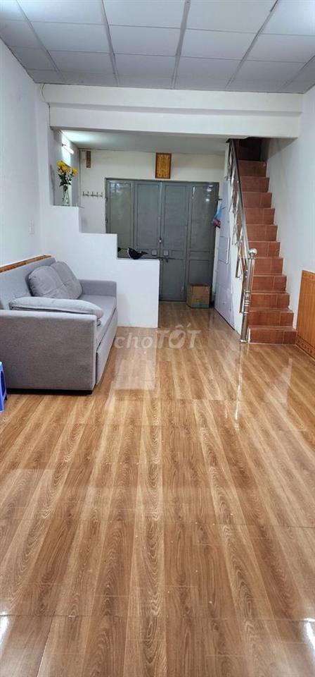 Cho thuê nhà riêng tại Ngõ 199 Lò Đúc, 8 triệu VND, 70m2,  chính chủ