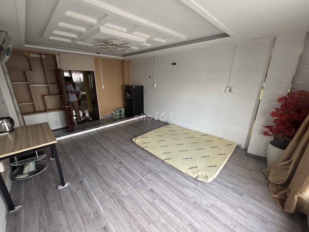 PHÒNG FULL NỘI THẤT GIÁ RẺ – CÓ THANG MÁY – XE FREE