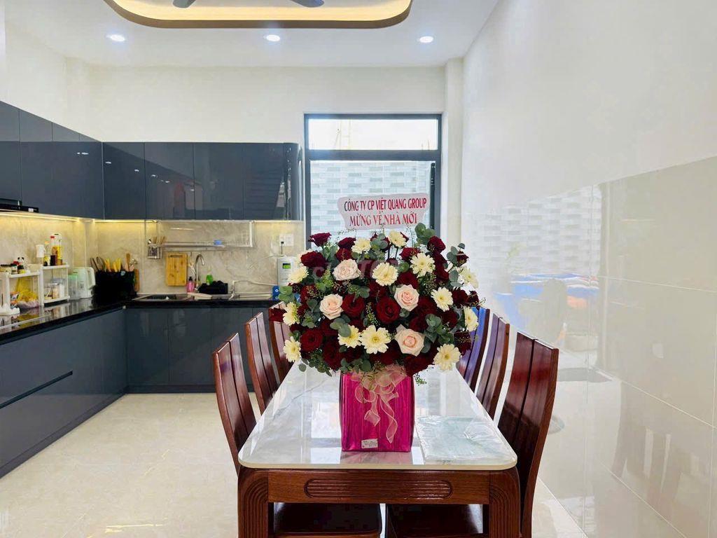 Bán Nhà riêng hẻm xe hơi phường Tân Tạo