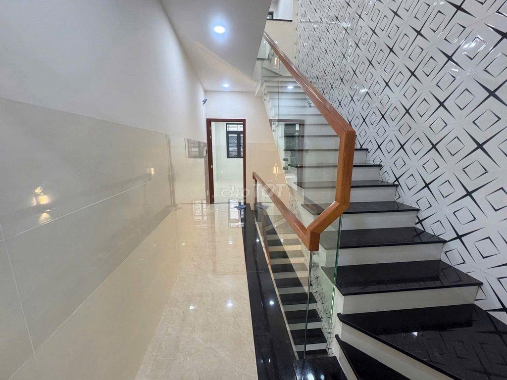 Bán Nhà riêng hẻm xe hơi phường Tân Tạo