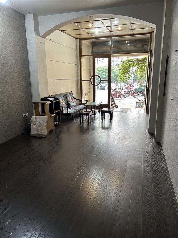 Chính chủ cho thuê mặt bằng 30m² tầng 1 mặt đường Hoàng Hoa Thám