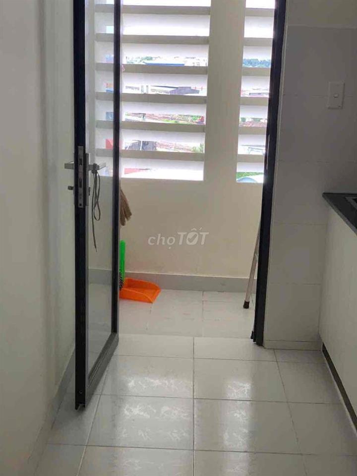 Cho thuê căn hộ 1 Pn có nội thất tầng trung view đẹp thoáng mát