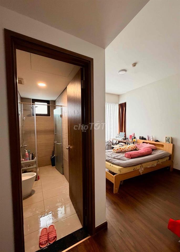 Tìm 1 hoặc 2 nữ ở ghép phòng master trong căn góc