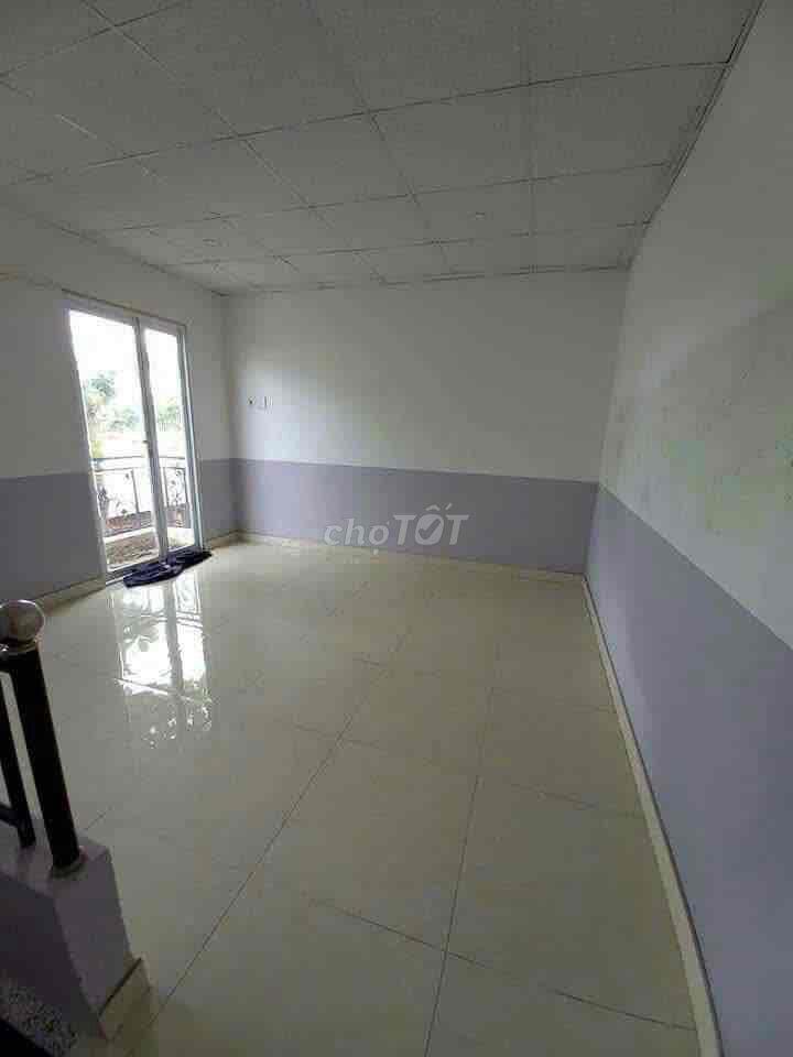 Cần cố nhà gấp