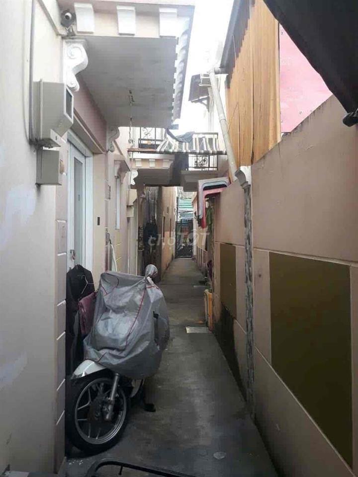 Cần cố nhà gấp