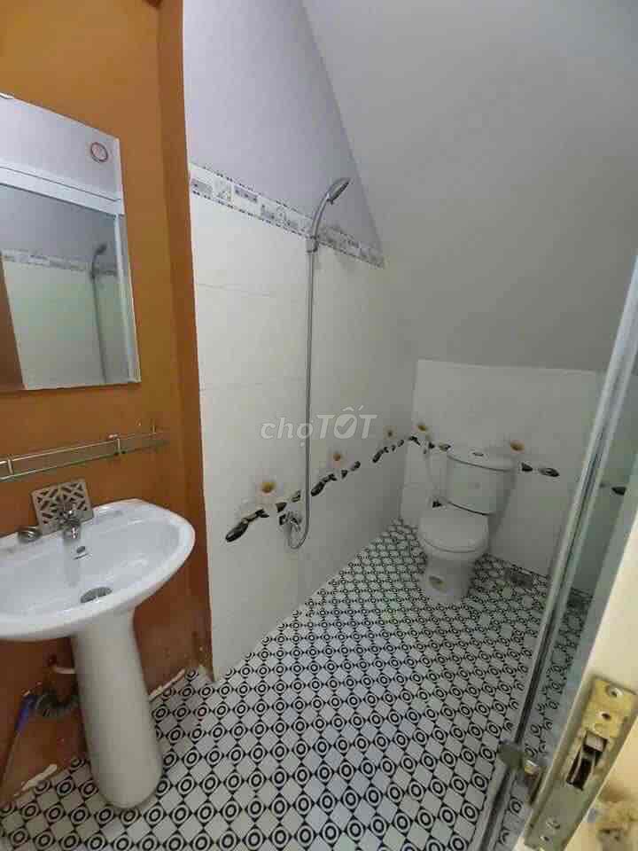 Cần cố nhà gấp