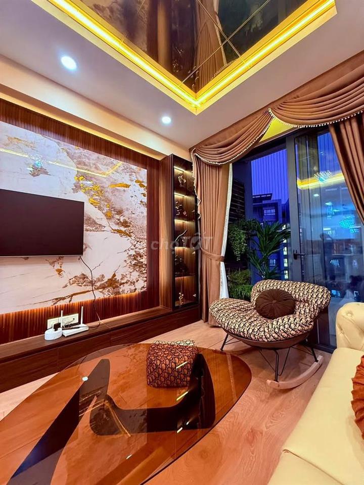 Emerald căn góc view hồ sinh thái + hồ bơi 2pn2vs full nội thất caocấp