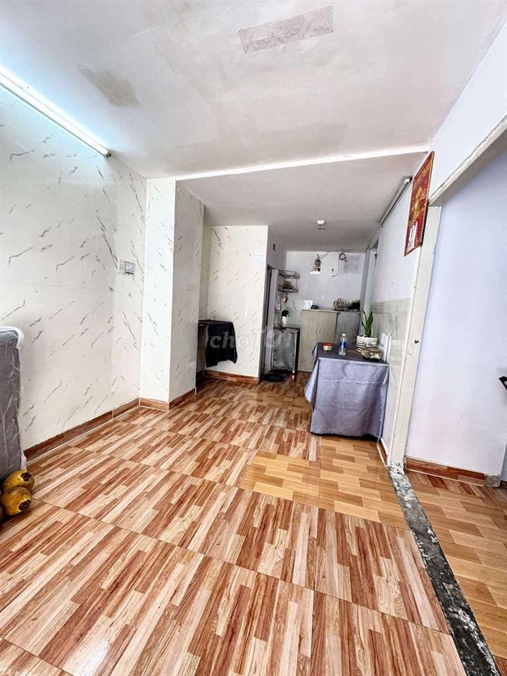 Nhà mặt tiền đường số 1 p16 có nội thất sẵn tiện