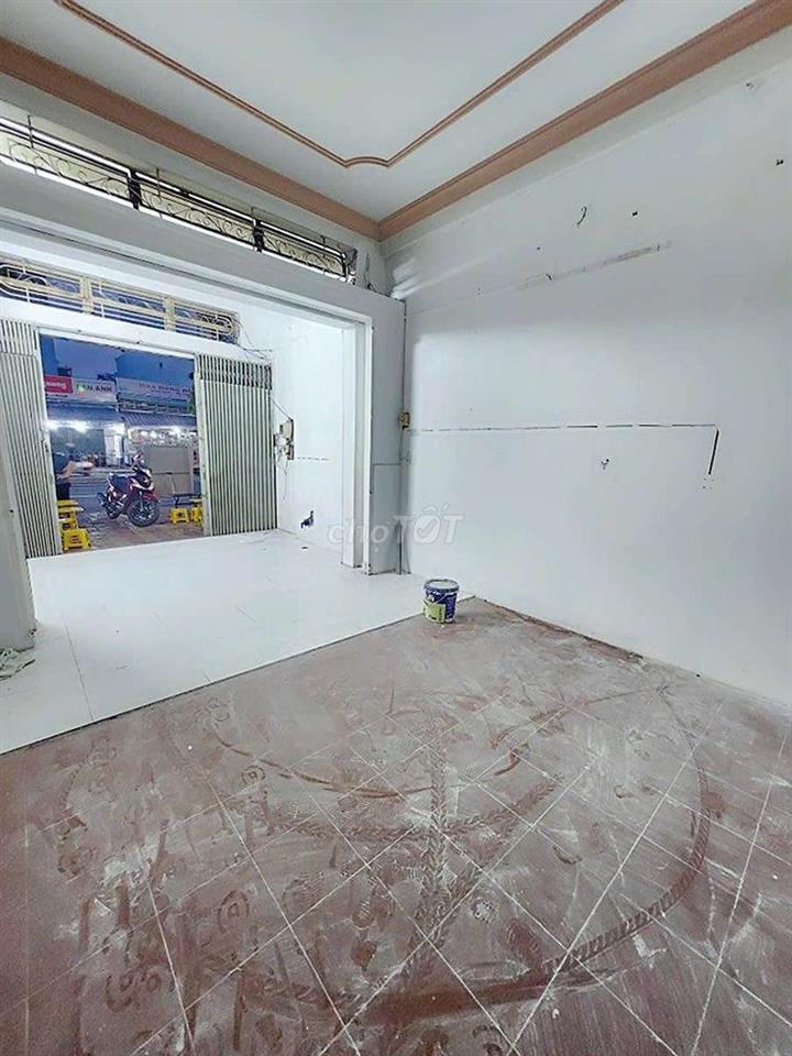 Nhà mặt tiền buôn bán có vỉa hè rộng Nguyễn Văn Lượng 4x9m
