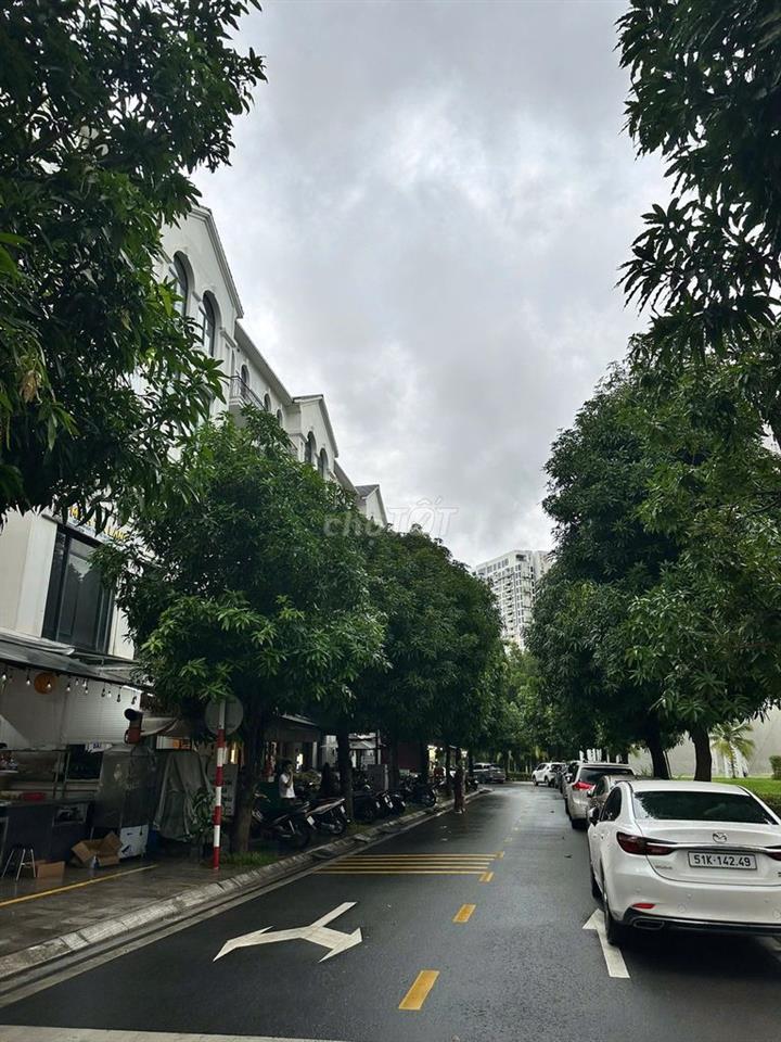 BÁN LIỀN KỀ THE MANHATTAN D9.14 – VINHOMES GRAND PARK