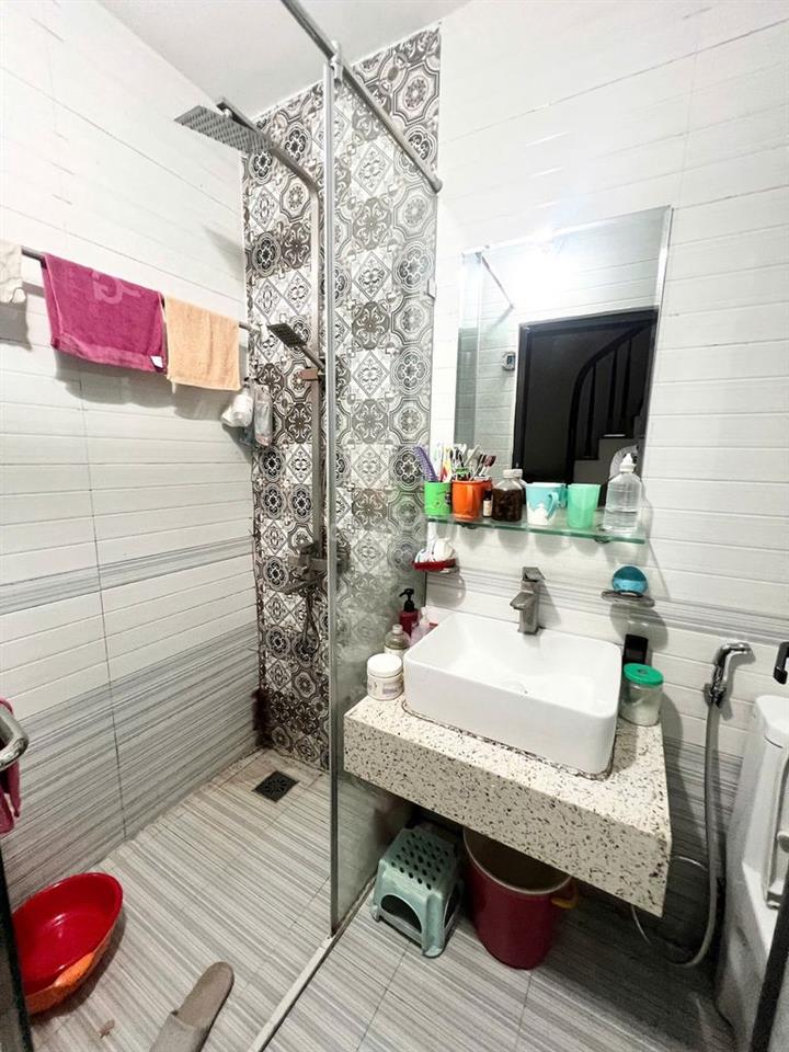 Bán nhà Bằng B Hoàng Liệt, 40.5m² x 5 tầng, ô tô vào nhà