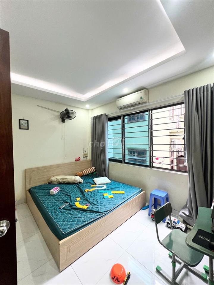 Bán nhà Bằng B Hoàng Liệt, 40.5m² x 5 tầng, ô tô vào nhà