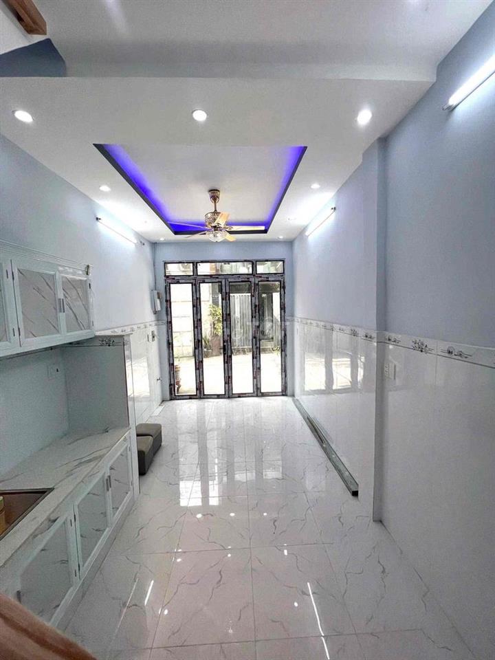HIẾM HẺM XE TẢI 7M - 3.2 X 7 - 3 TẦNG ĐÚC - 3PN 2WC - LẠC LONG QUÂN GẦ