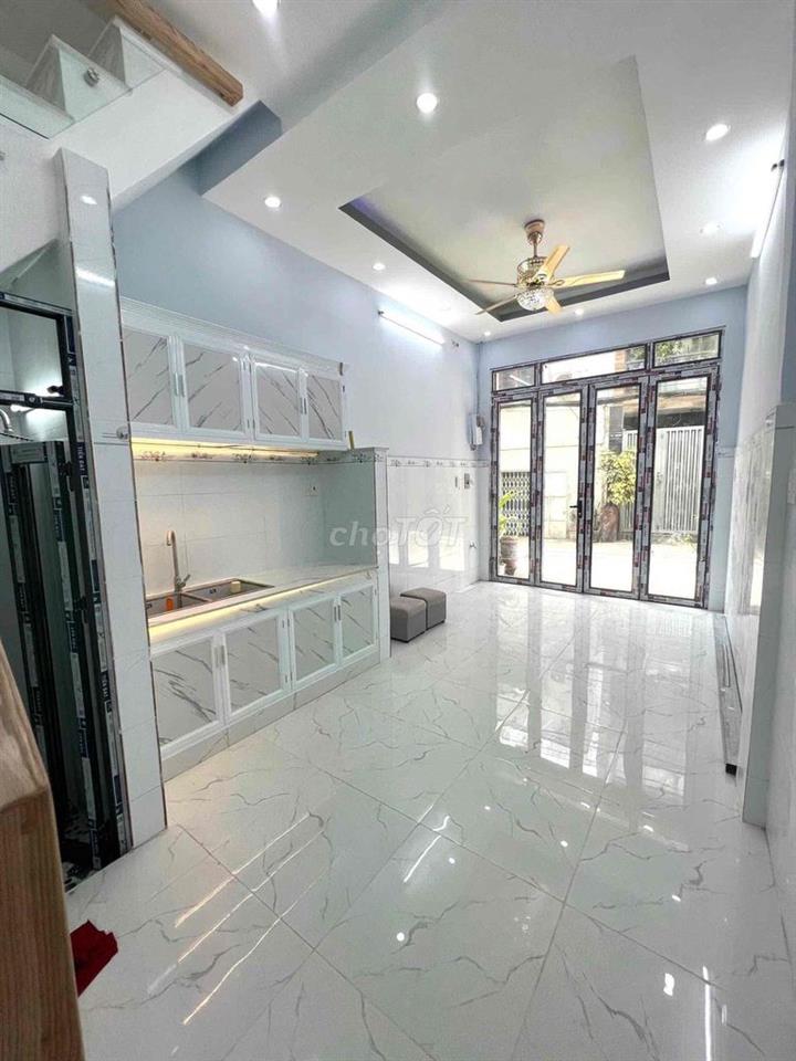 HIẾM HẺM XE TẢI 7M - 3.2 X 7 - 3 TẦNG ĐÚC - 3PN 2WC - LẠC LONG QUÂN GẦ