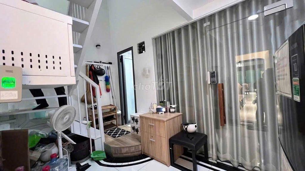 NGANG 4 GẦN TRƯỜNG THCS NGUYỄN ĐỨC TRÍ - MB 143 TRẦN ĐÌNH XU, QUẬN 1