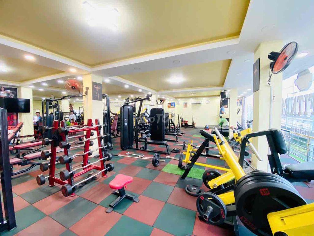 BÁN HOẶC CHO THUÊ TOÀ NHÀ ĐẸP NGÃ TƯ GA Q12