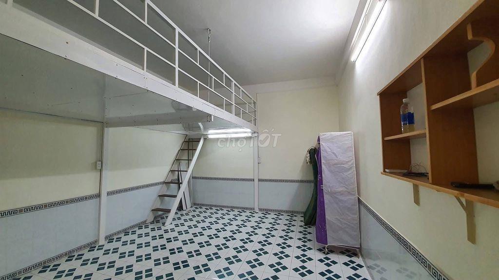 Cho thuê căn hộ chung cư Bàu Cát 1, đường Bàu Cát 6, P. Tân Bình. 