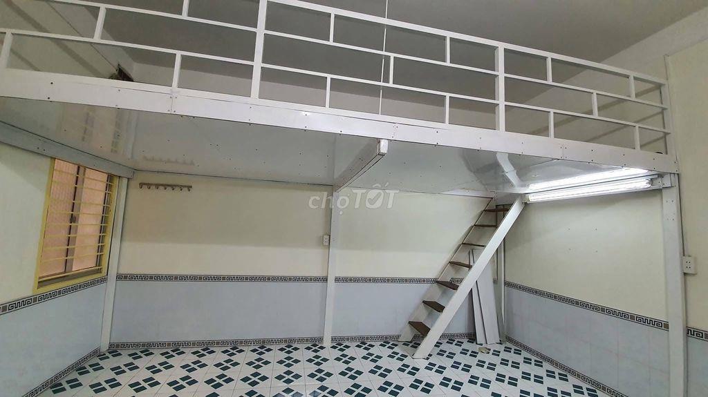 Cho thuê căn hộ chung cư Bàu Cát 1, đường Bàu Cát 6, P. Tân Bình. 