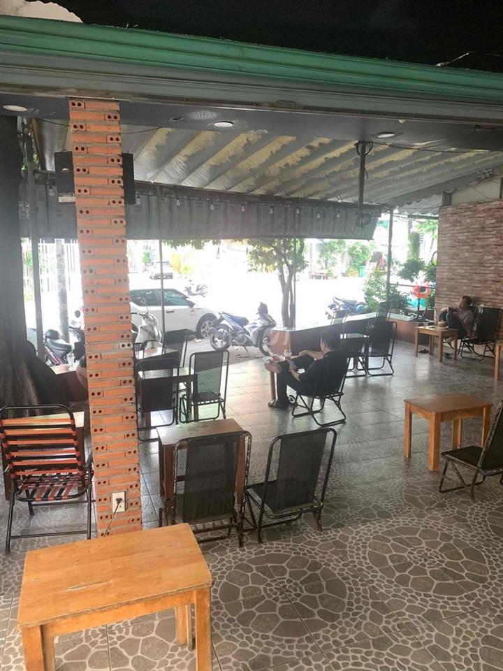 cần sang quán cà phê