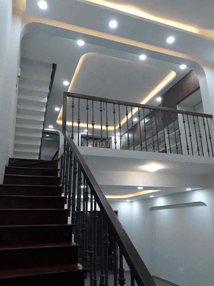 (Chính chủ) Cần bán gấp căn nhà Sổ hồng riêng , HẺM THÔNG NHIỀU HƯỚNG