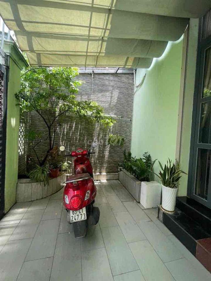 cho thuê nhà 138 m2, 3 PN, 9,5tr/ tháng tại Linh Tây, Thủ Đức