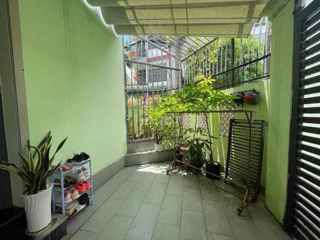 cho thuê nhà 138 m2, 3 PN, 9,5tr/ tháng tại Linh Tây, Thủ Đức