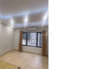 Nhượng phòng 3 ngủ 1 khách ngõ 523 minh khai