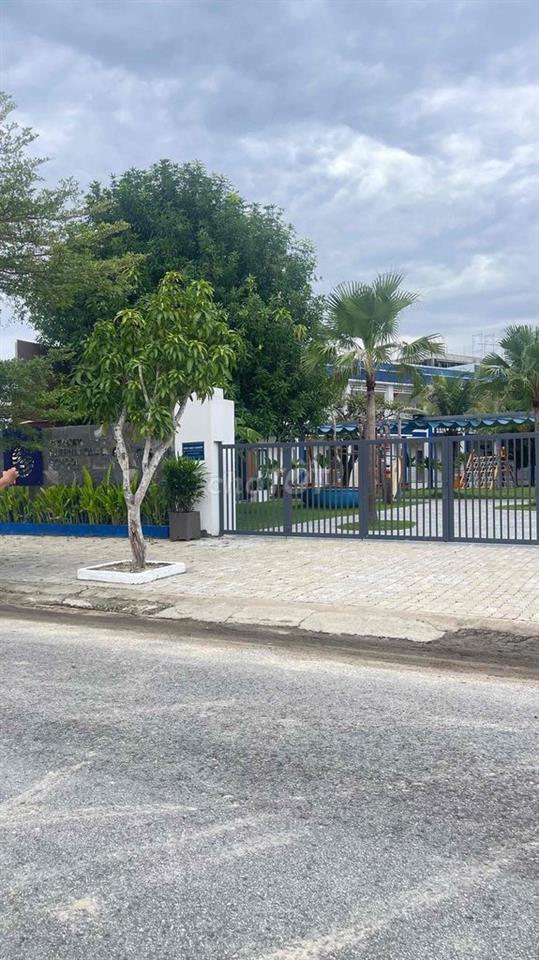 Đất nền vị trí kinh doanh dt gần 200m2 đường 27m giá tốt
