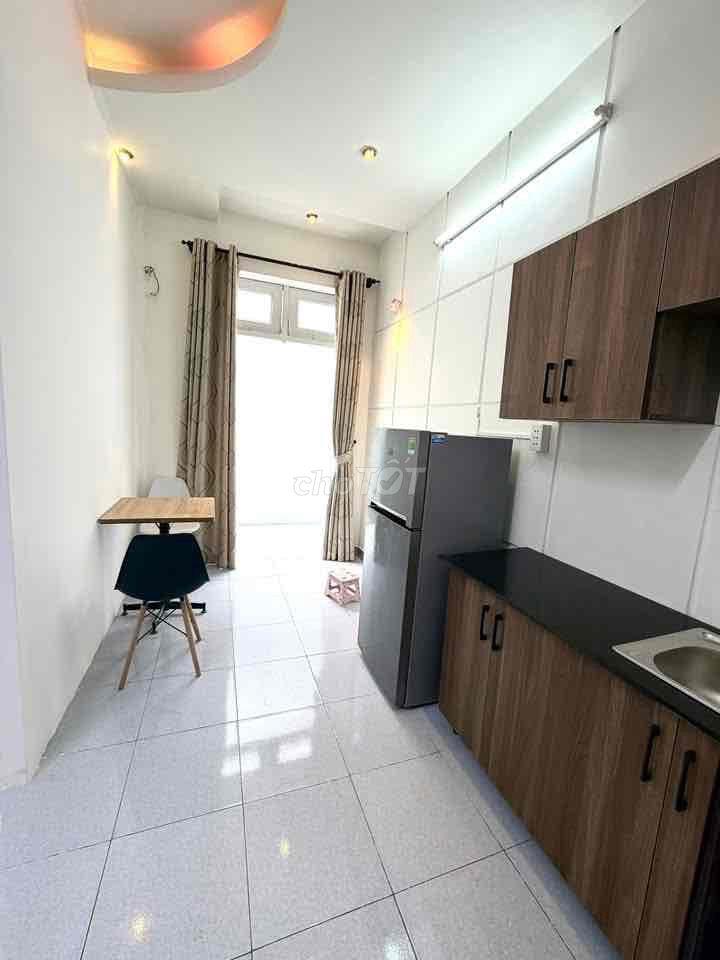 CHDV full nội thất + 1pn + ban công
