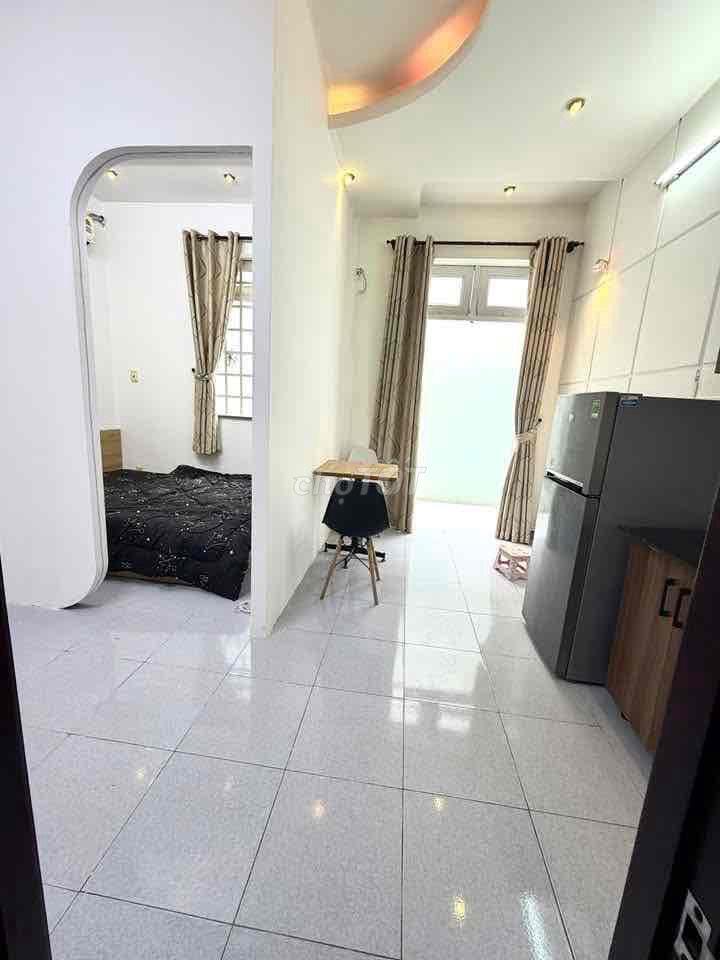 CHDV full nội thất + 1pn + ban công