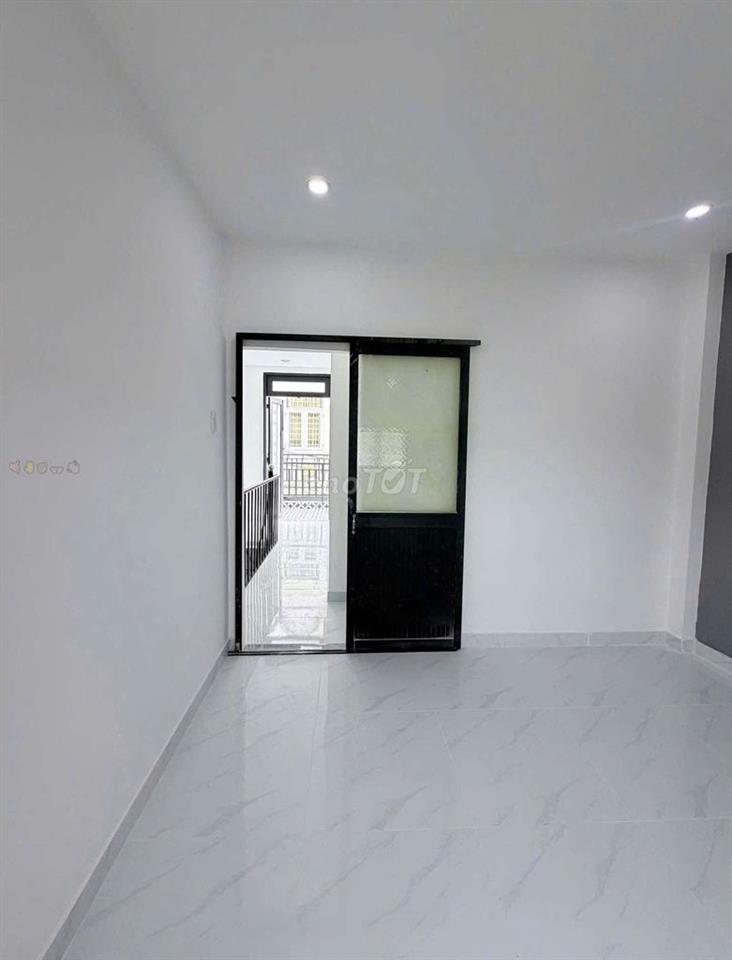 chính chủ bán lỗ nhà Hóc Môn 400tr, có sổ hồng riêng, gần Bà Điểm