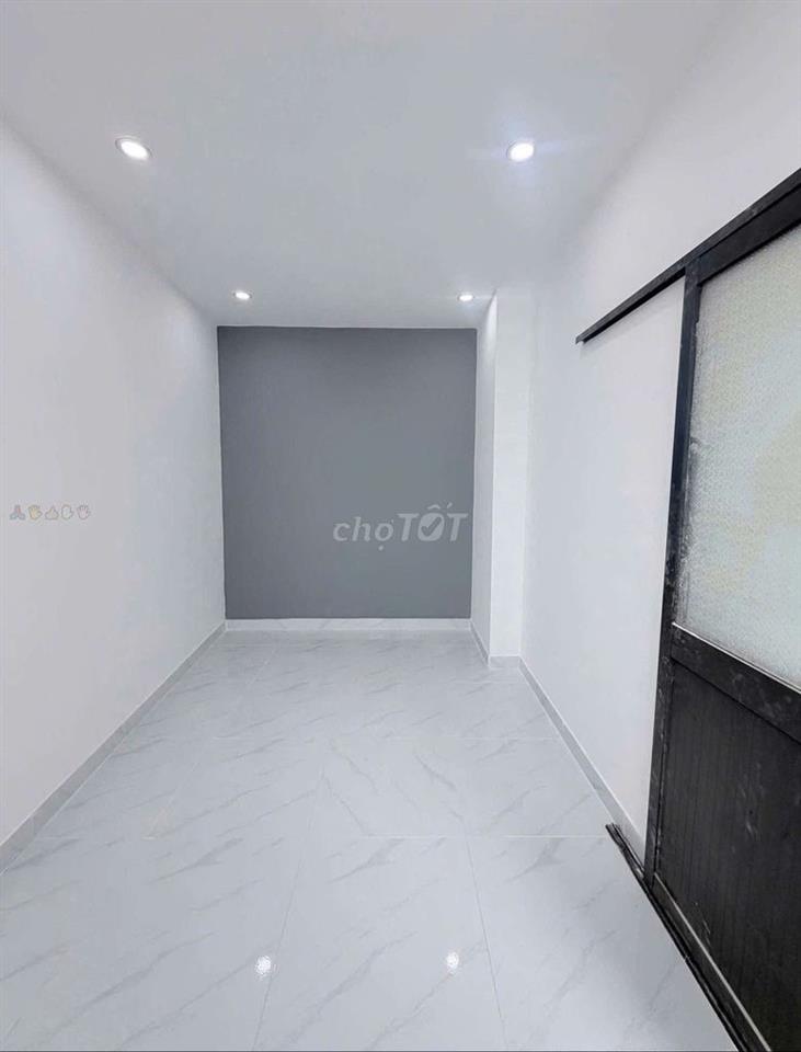 chính chủ bán lỗ nhà Hóc Môn 400tr, có sổ hồng riêng, gần Bà Điểm