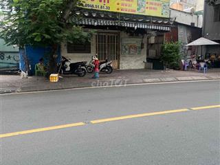 Cần cho thuê nhà gốc 4 mặt tiền Hoàng Sa