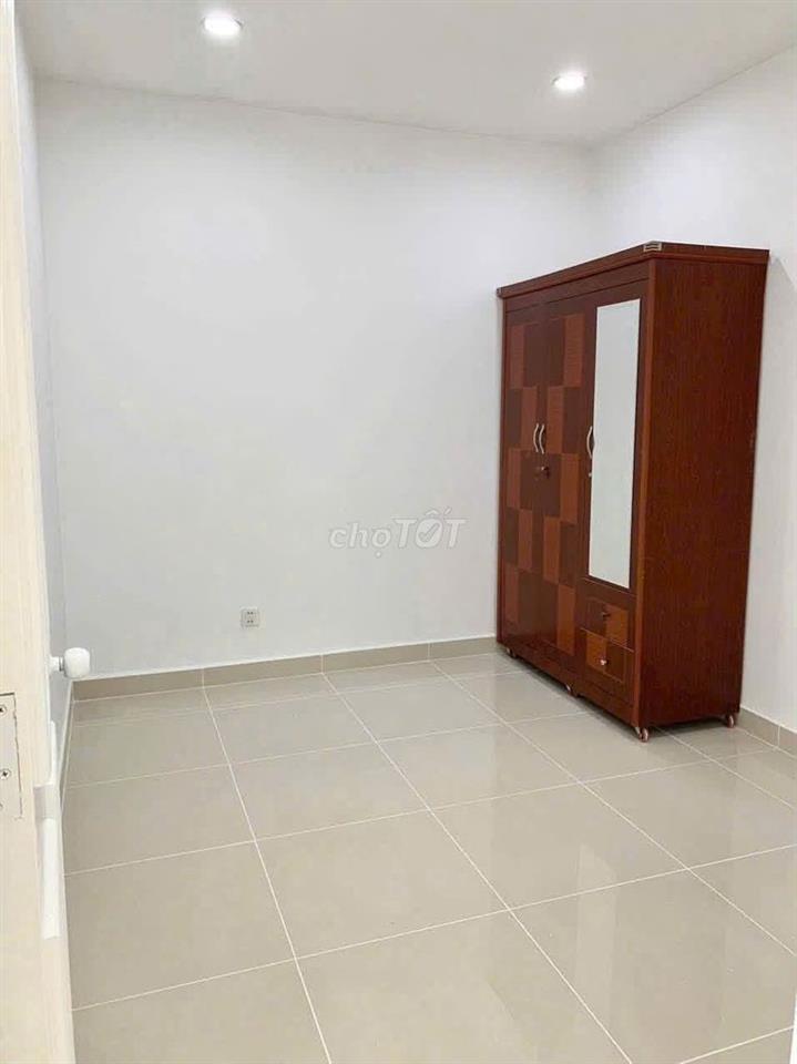 Chung cư Quân Khu 7, Q12: 65m2, 2PN, 6,5tr, NTCB, cọc 1 tháng