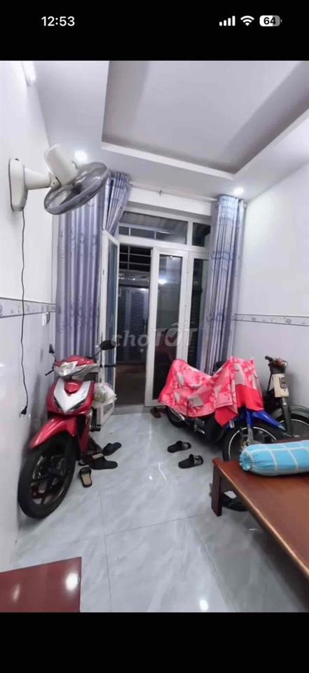 nhà quận 4 giá sốc