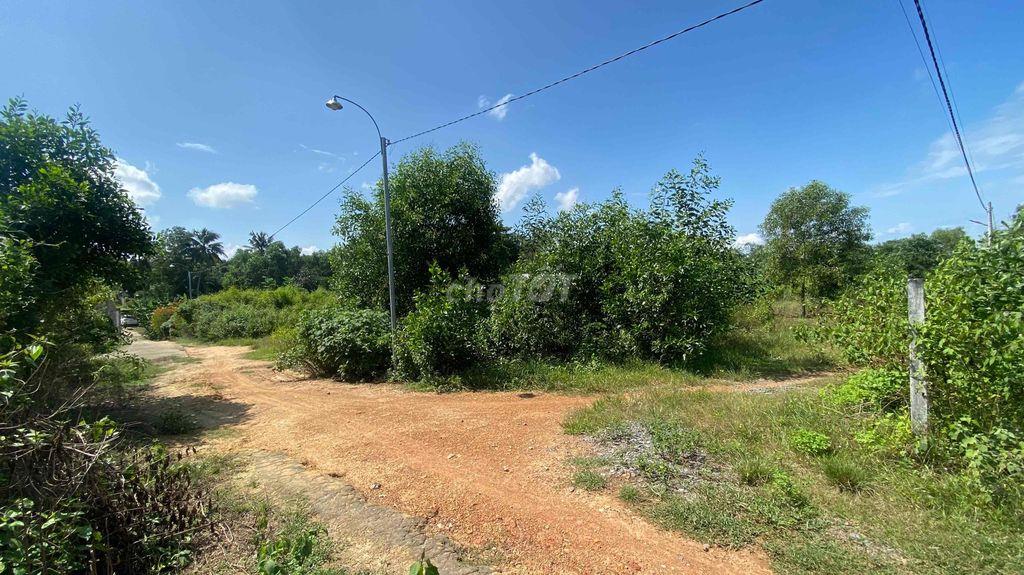 Chính chủ bán đất 2 mặt tiền