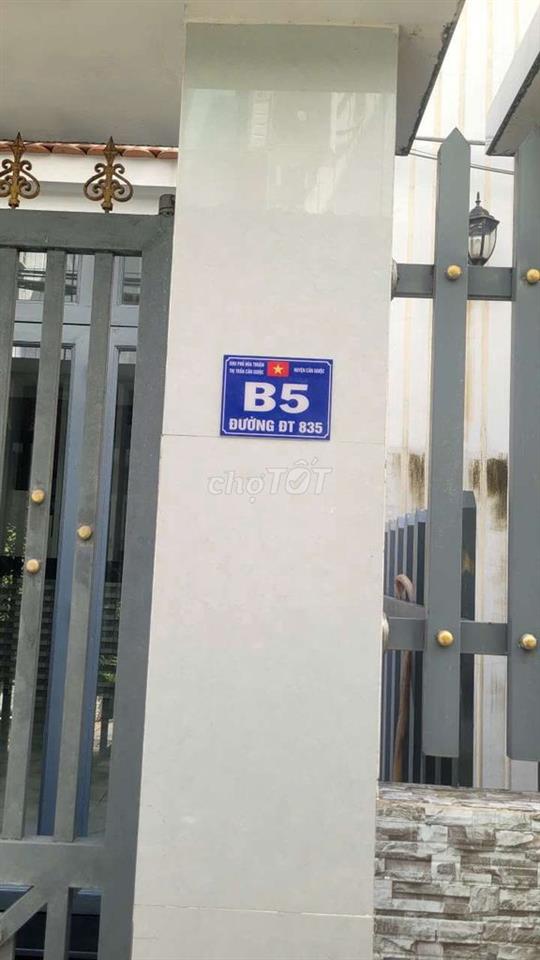 Chính Chủ bán nhà 1 trệch 2 Lầu Thị Trấn Cần Giuộc. 1ty350 tl