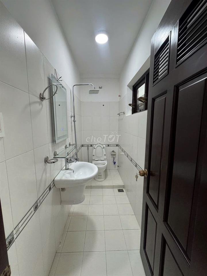 Cần nhượng phòng gấp (gần ĐH Văn Lang), hợp đồng đến hết tháng 3/2027