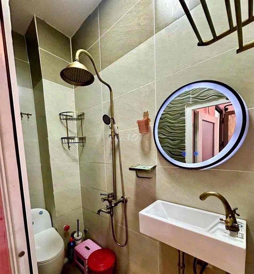 Cho thuê Nhà nguyên căn 2PN2WC Giá rẻ ngay Tân Định Q1