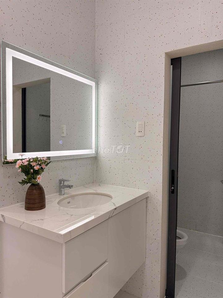 CHO THUÊ 2PN 70m2 BAN CÔNG NGAY TÂN ĐỊNH QUẬN 1