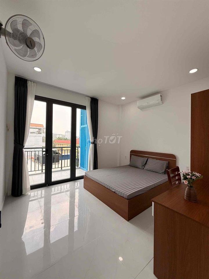 CHO THUÊ 2PN 70m2 BAN CÔNG NGAY TÂN ĐỊNH QUẬN 1