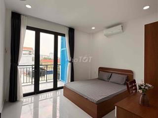 CHO THUÊ 2PN 70m2 BAN CÔNG NGAY TÂN ĐỊNH QUẬN 1