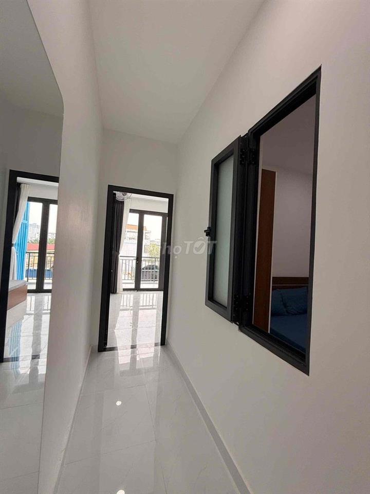 CHO THUÊ 2PN 70m2 BAN CÔNG NGAY TÂN ĐỊNH QUẬN 1