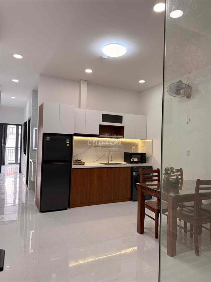 CHO THUÊ 2PN 70m2 BAN CÔNG NGAY TÂN ĐỊNH QUẬN 1