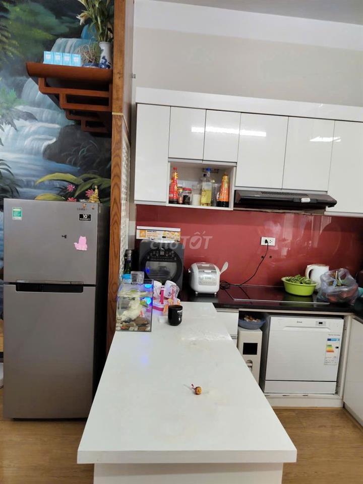 Mình chính chủ cần bán căn hộ 2 ngủ tầng 16 tòa D Xuân Mai Complex