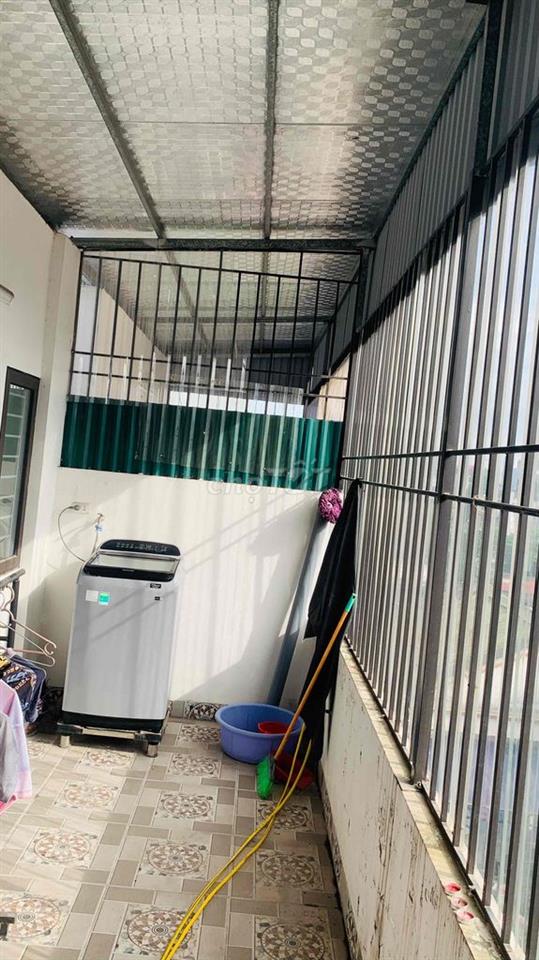 vì lý do công việc cần bán căn nhà 4,5 tầng. diện tích 30m2.